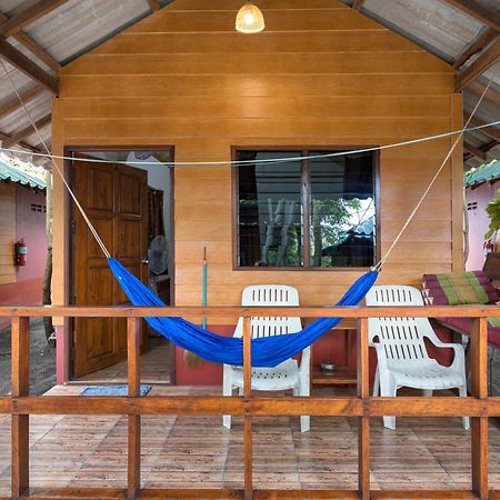 Family Song Koh Lipe Hotel Exterior photo