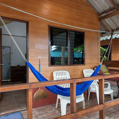 Family Song Koh Lipe Hotel Exterior photo