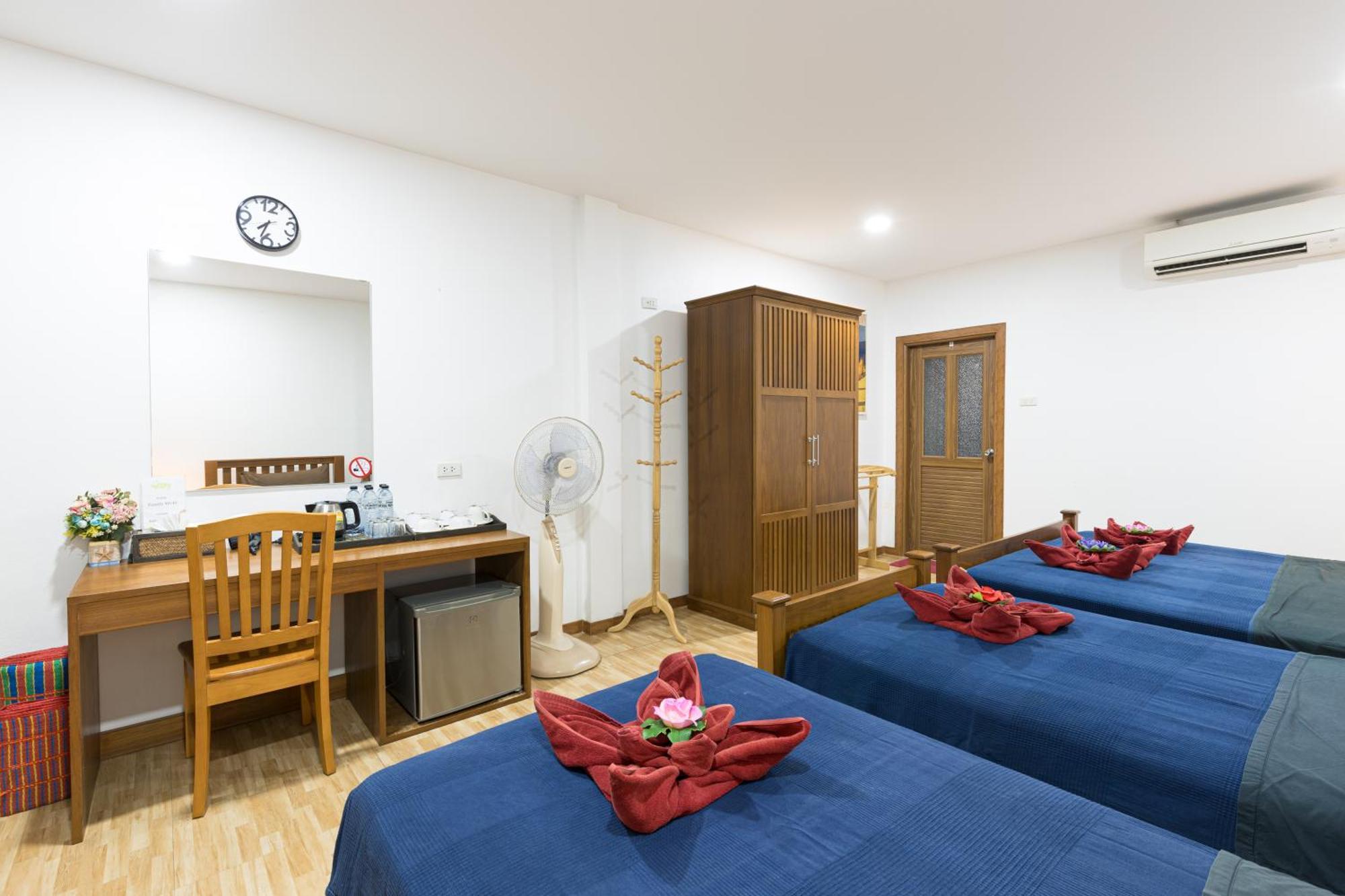 Family Song Koh Lipe Hotel Exterior photo