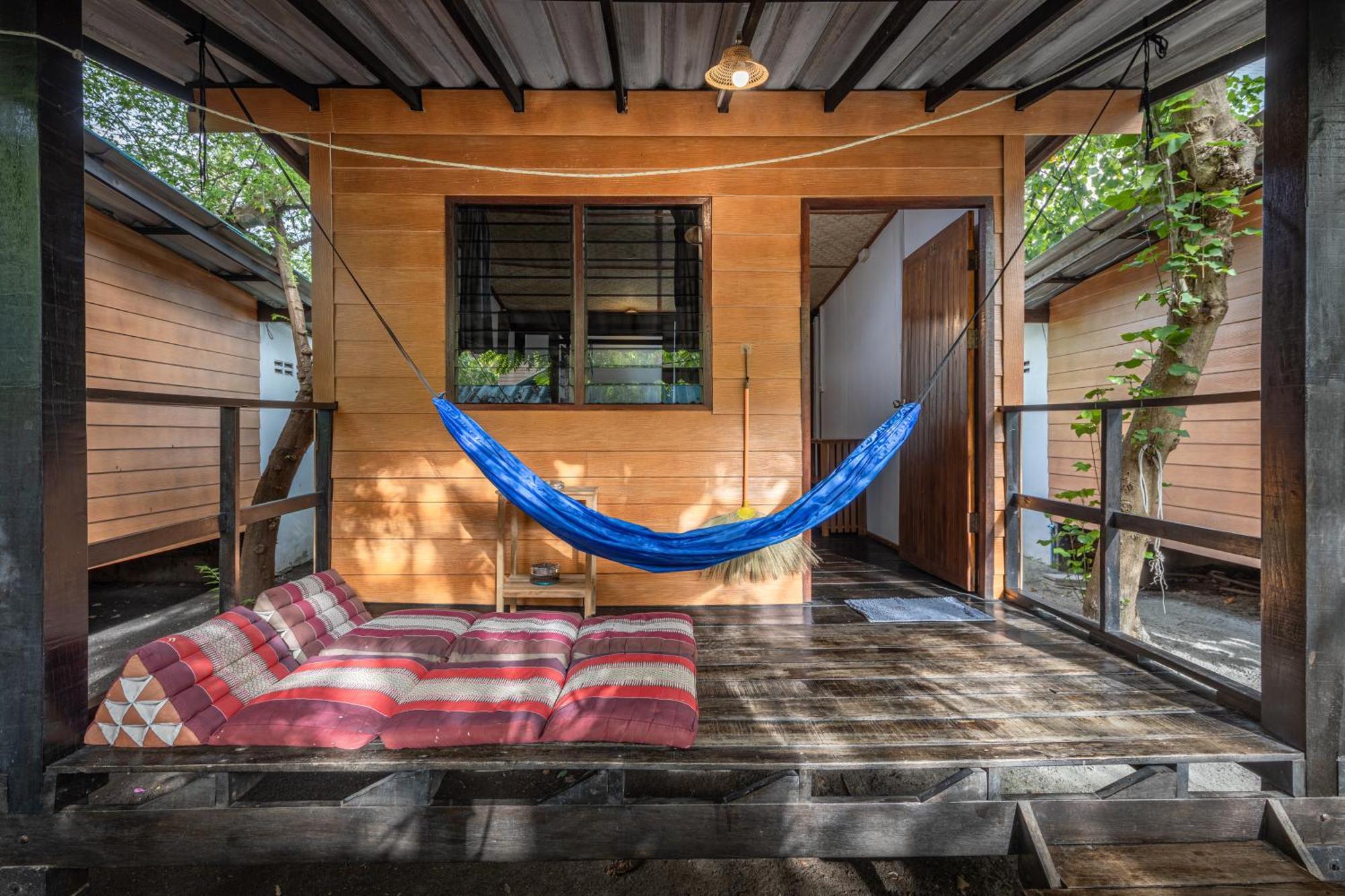Family Song Koh Lipe Hotel Exterior photo