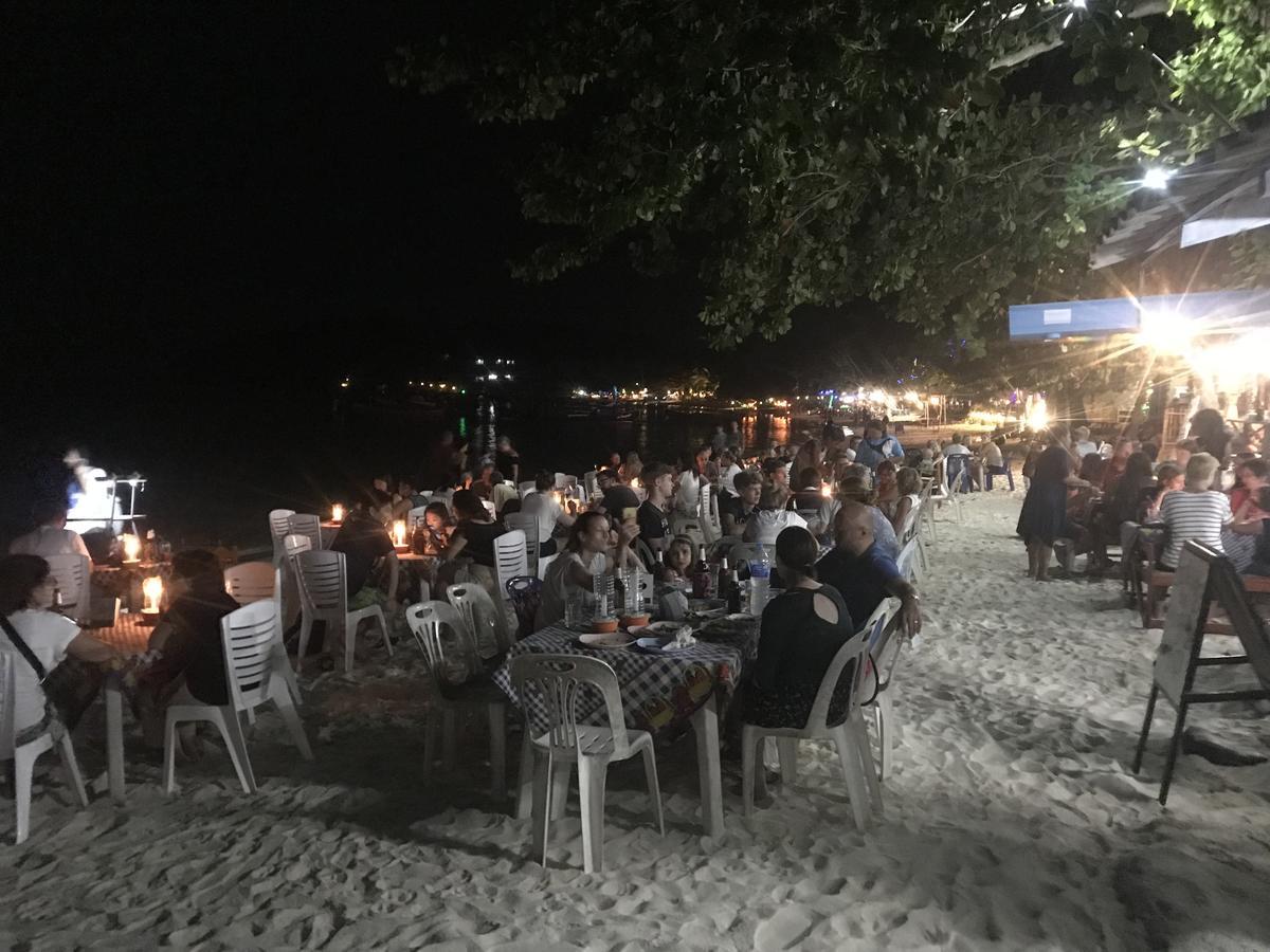 Family Song Koh Lipe Hotel Exterior photo