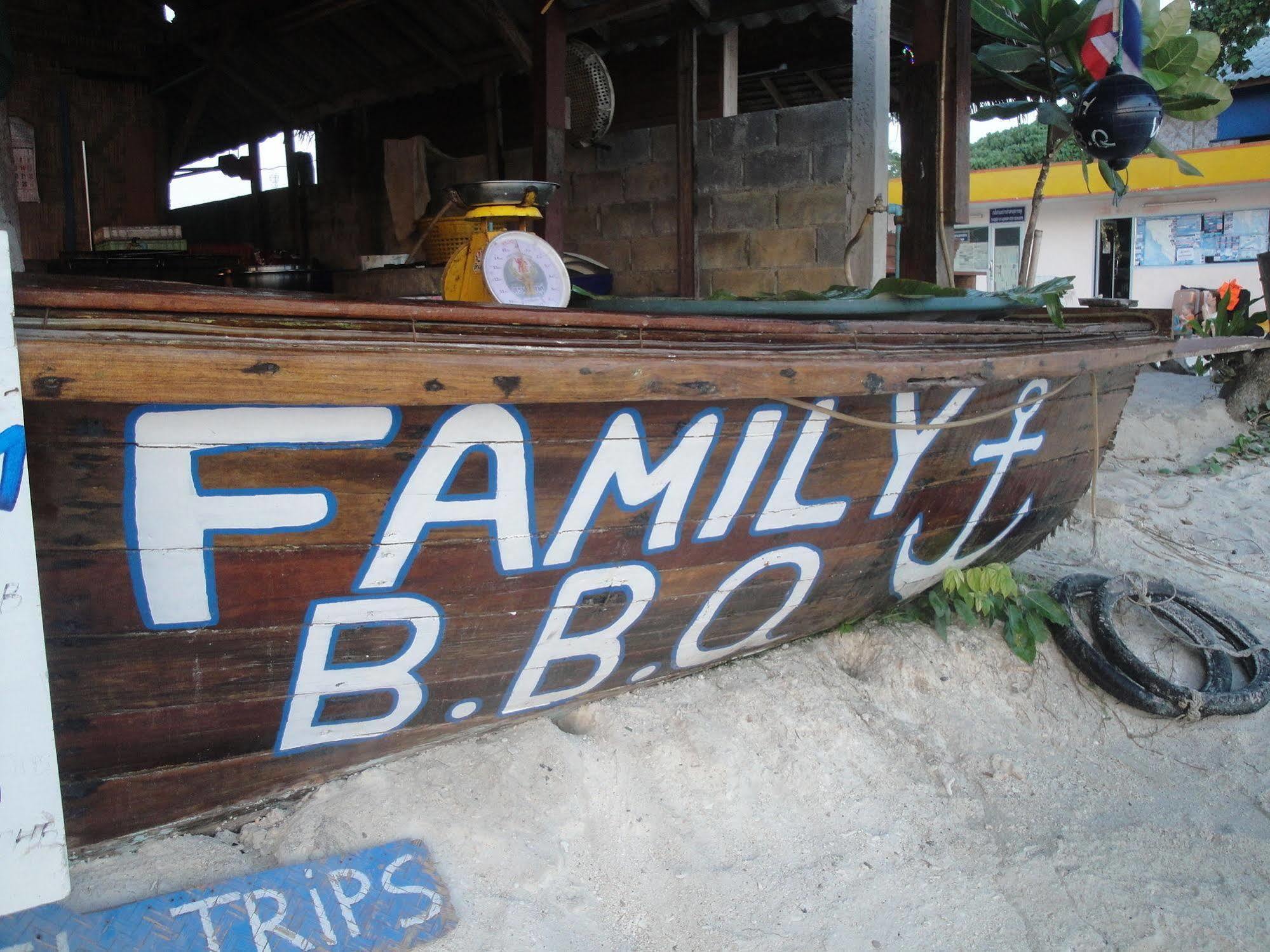 Family Song Koh Lipe Hotel Exterior photo
